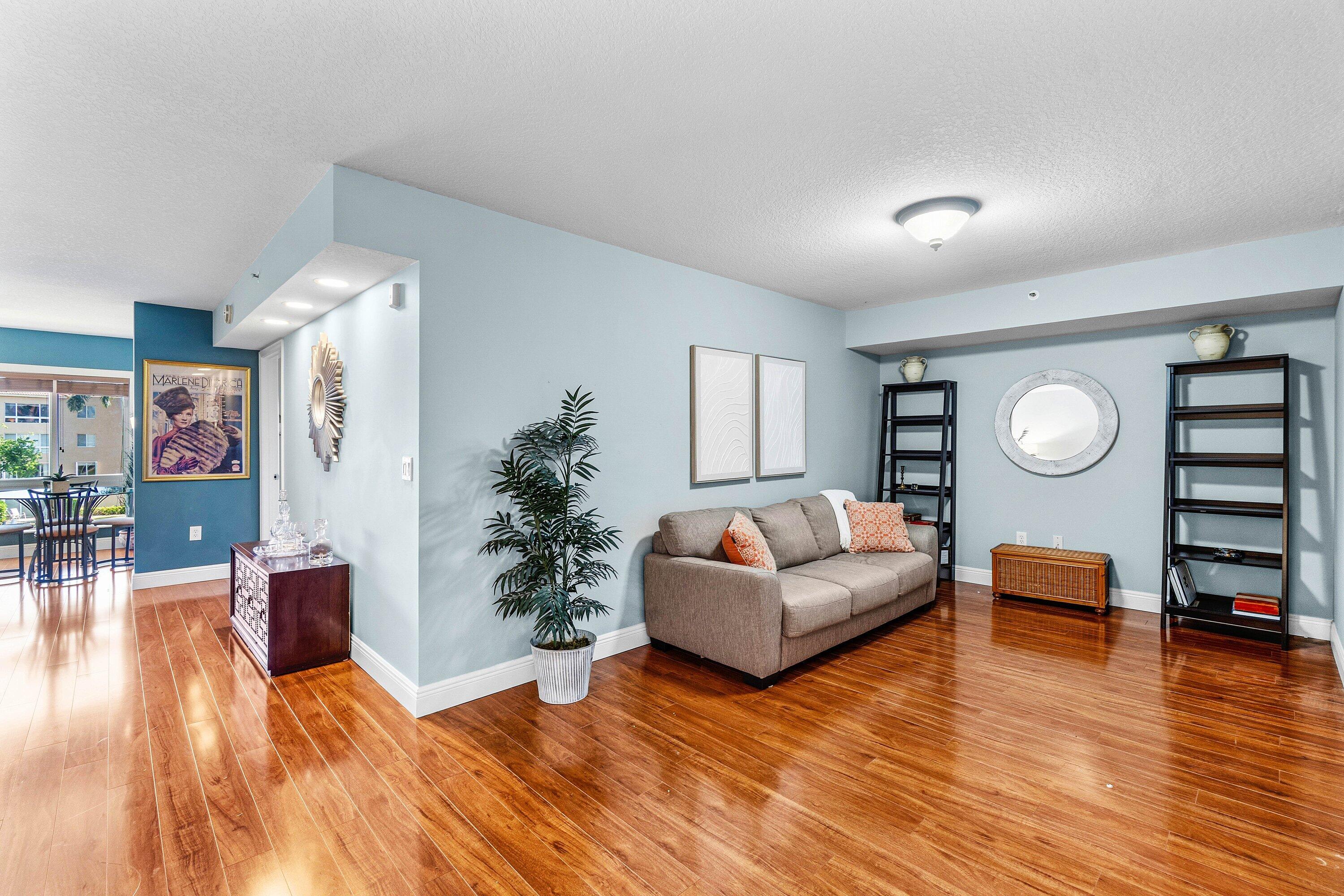 CORAL LAKES - Residential