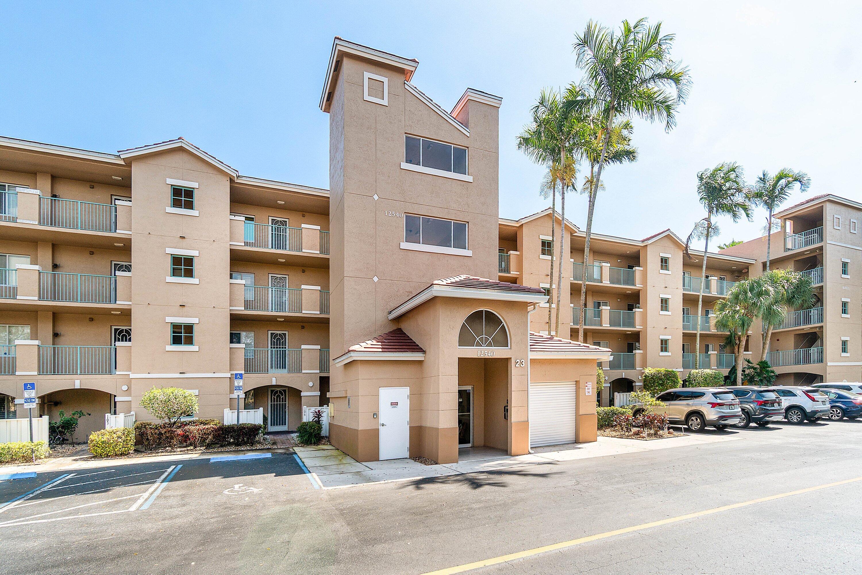 CORAL LAKES - Residential