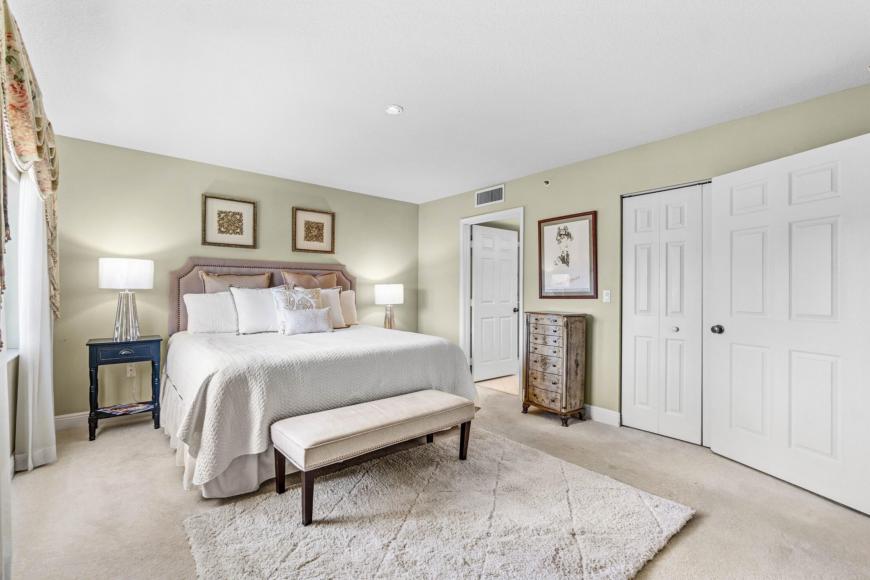 CORAL LAKES - Residential