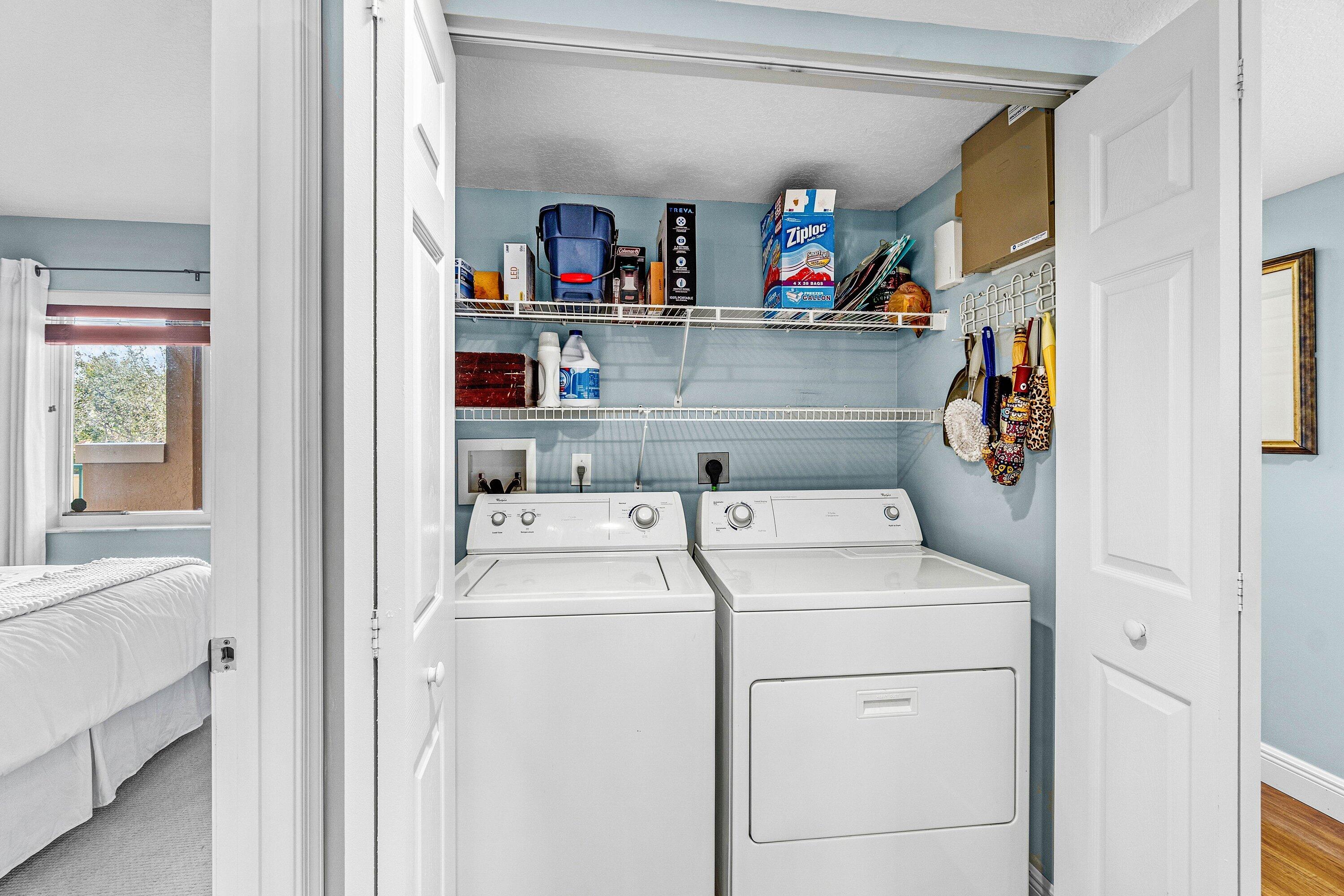 CORAL LAKES - Residential