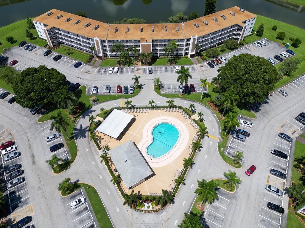 HYTHE AT CENTURY VILLAGE - Residential Lease
