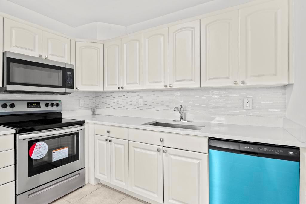HYTHE AT CENTURY VILLAGE - Residential Lease