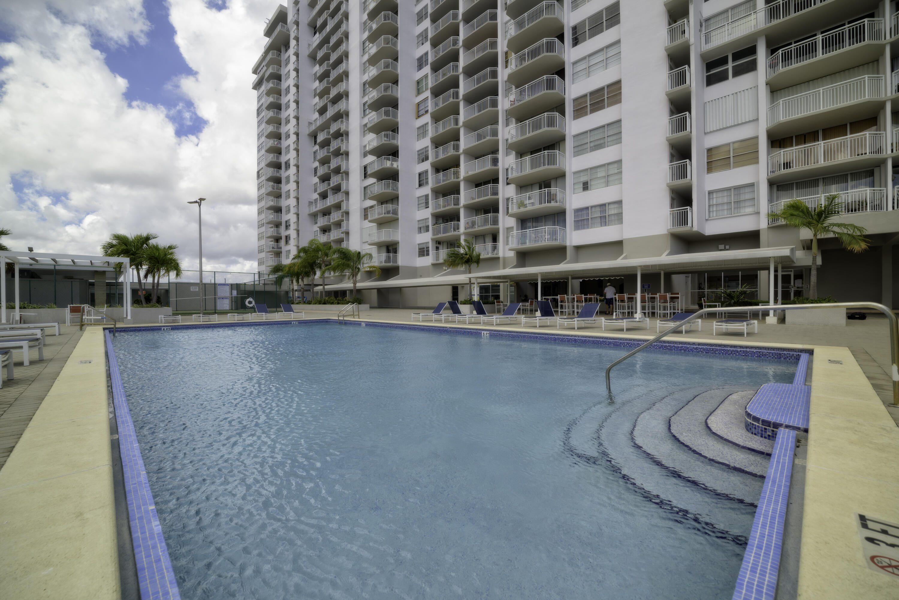 DEL PRADO MARINA - Residential Lease