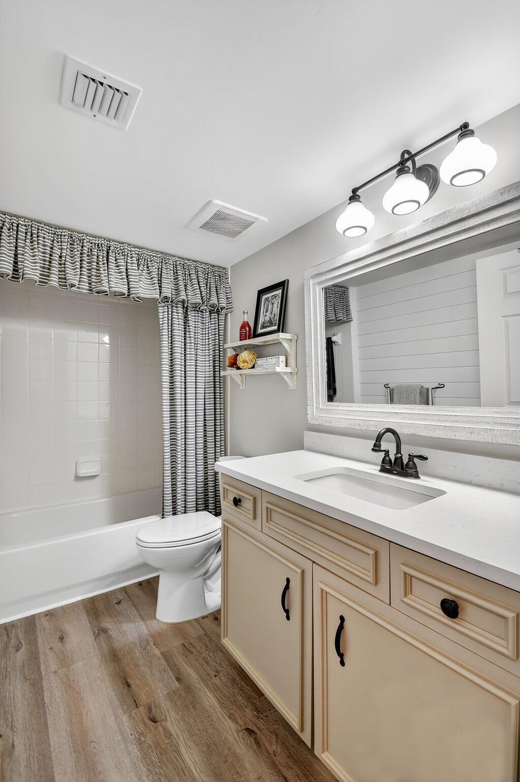 Coral Lakes - Residential