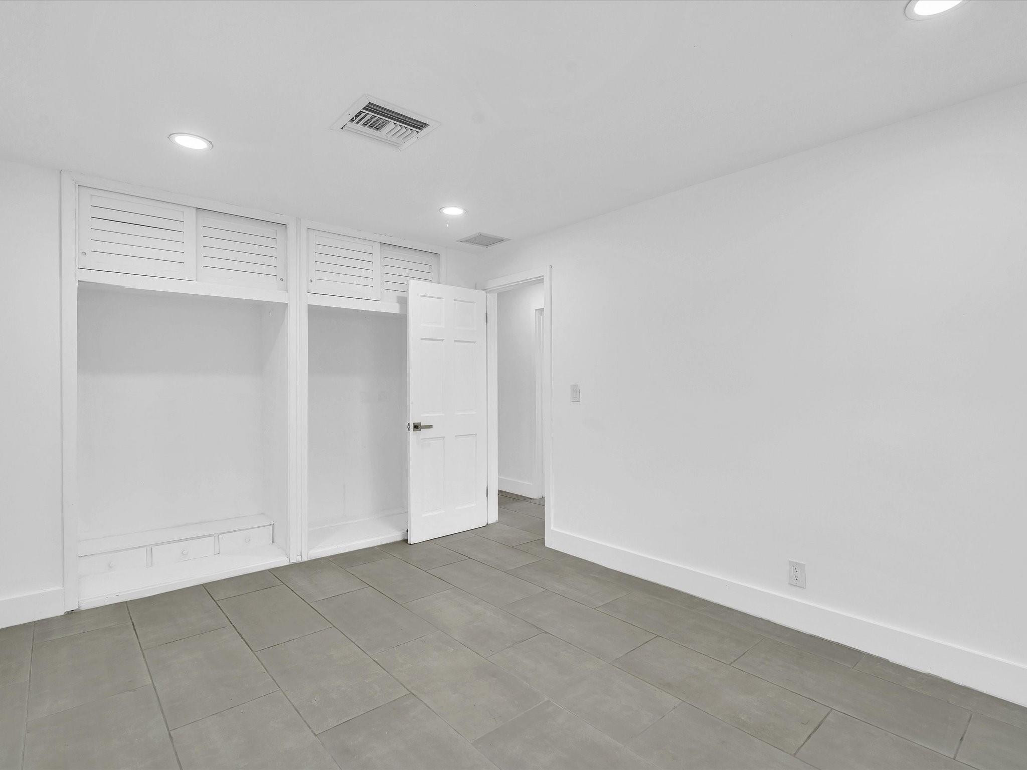 Stirling Lake 48-45 B - Residential