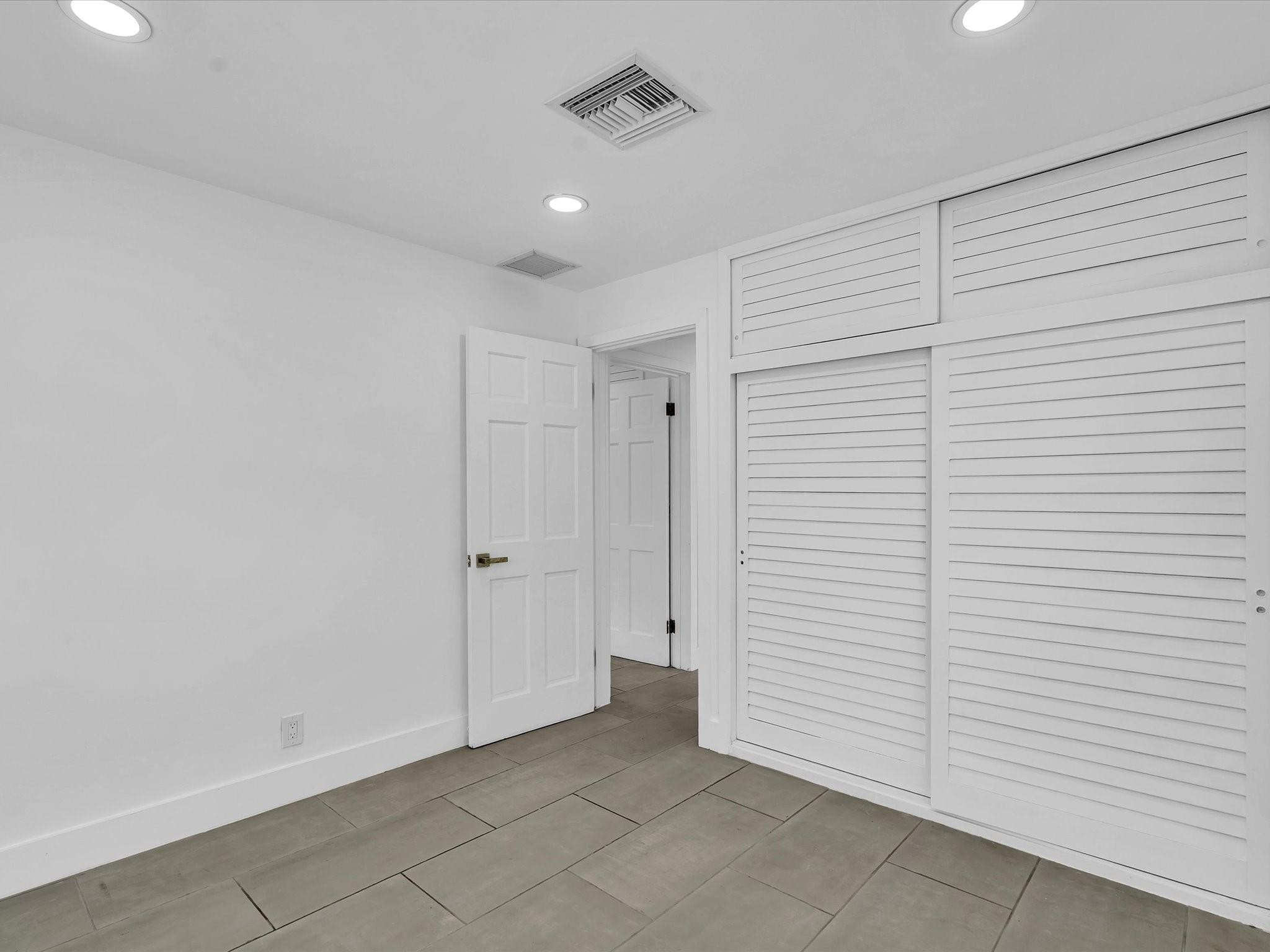 Stirling Lake 48-45 B - Residential