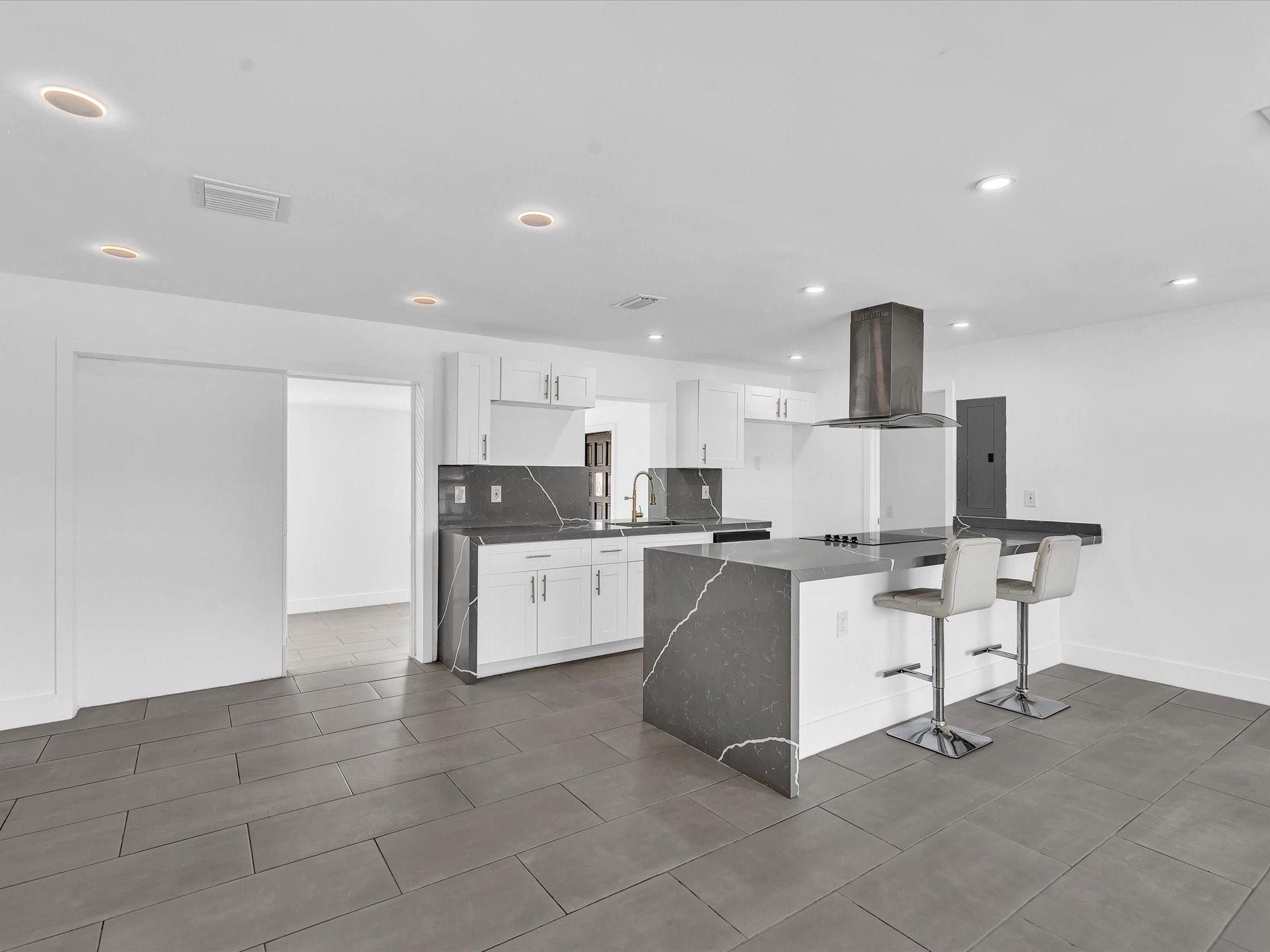 Stirling Lake 48-45 B - Residential