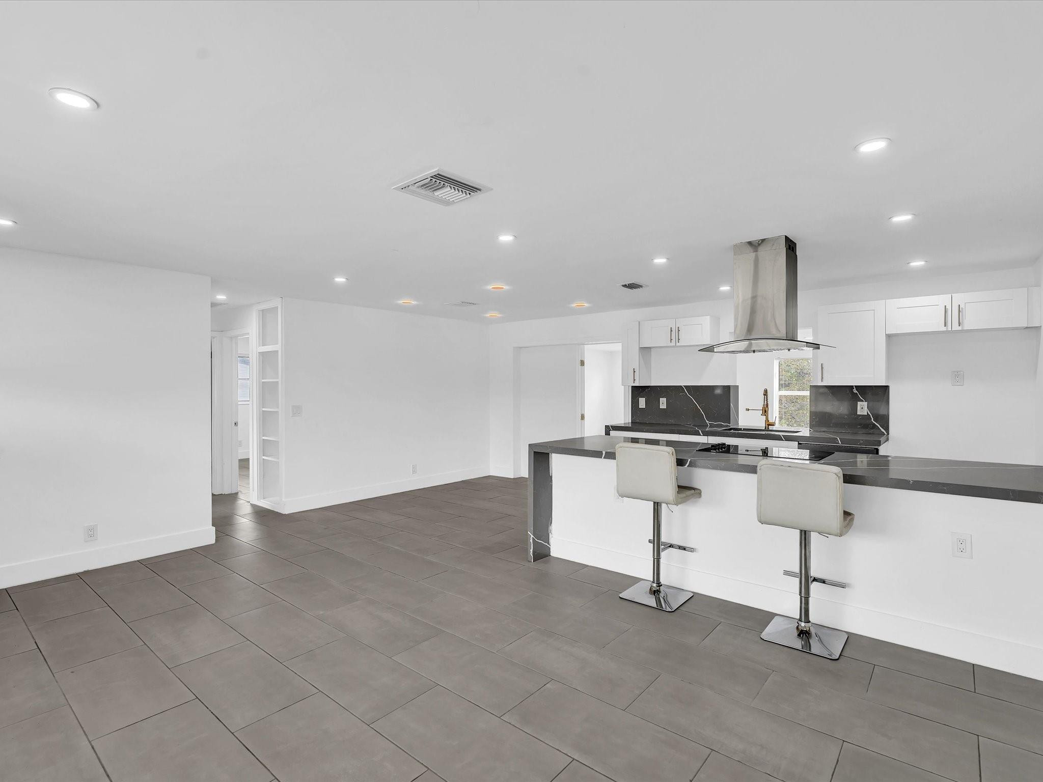 Stirling Lake 48-45 B - Residential