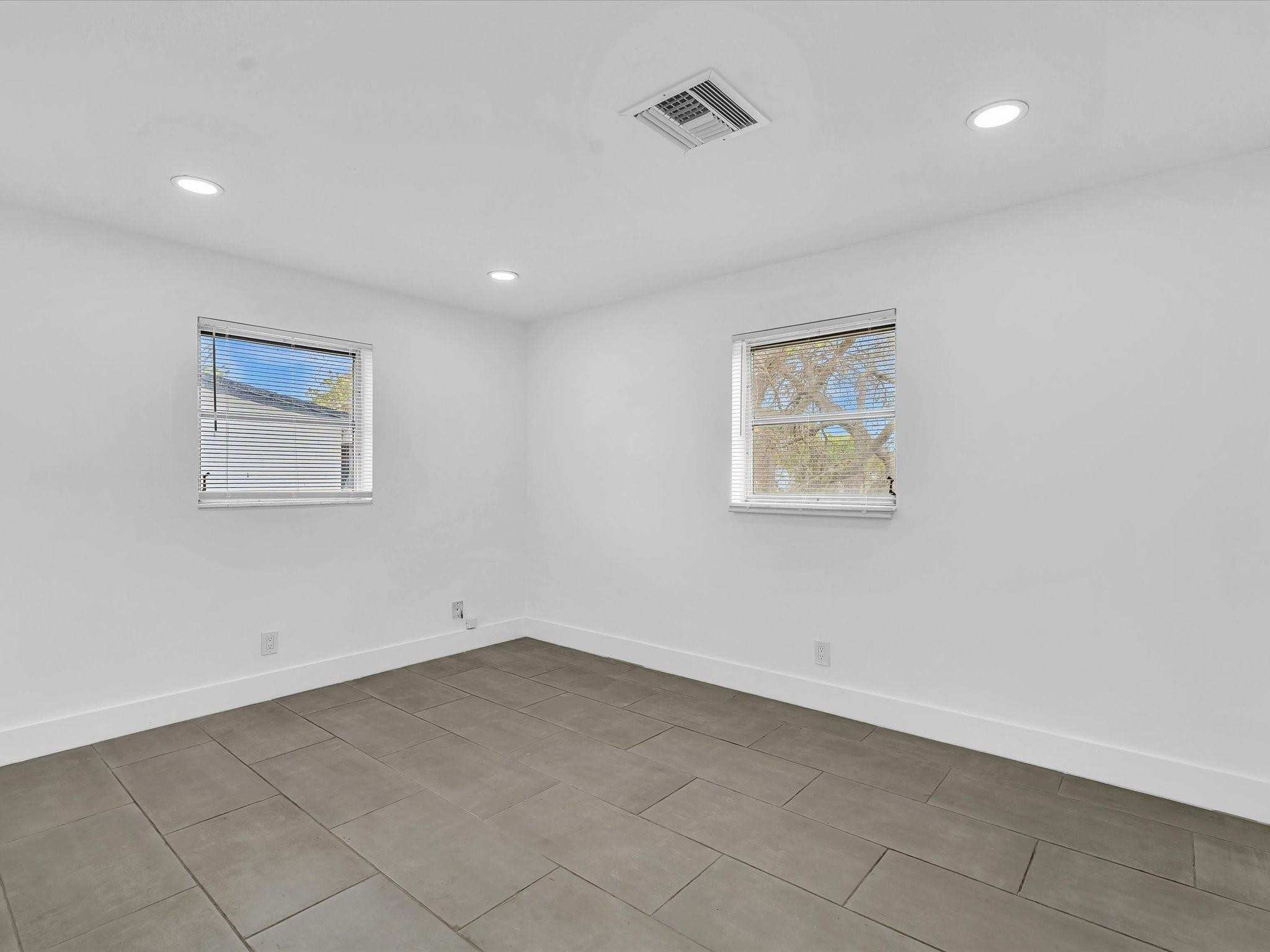 Stirling Lake 48-45 B - Residential