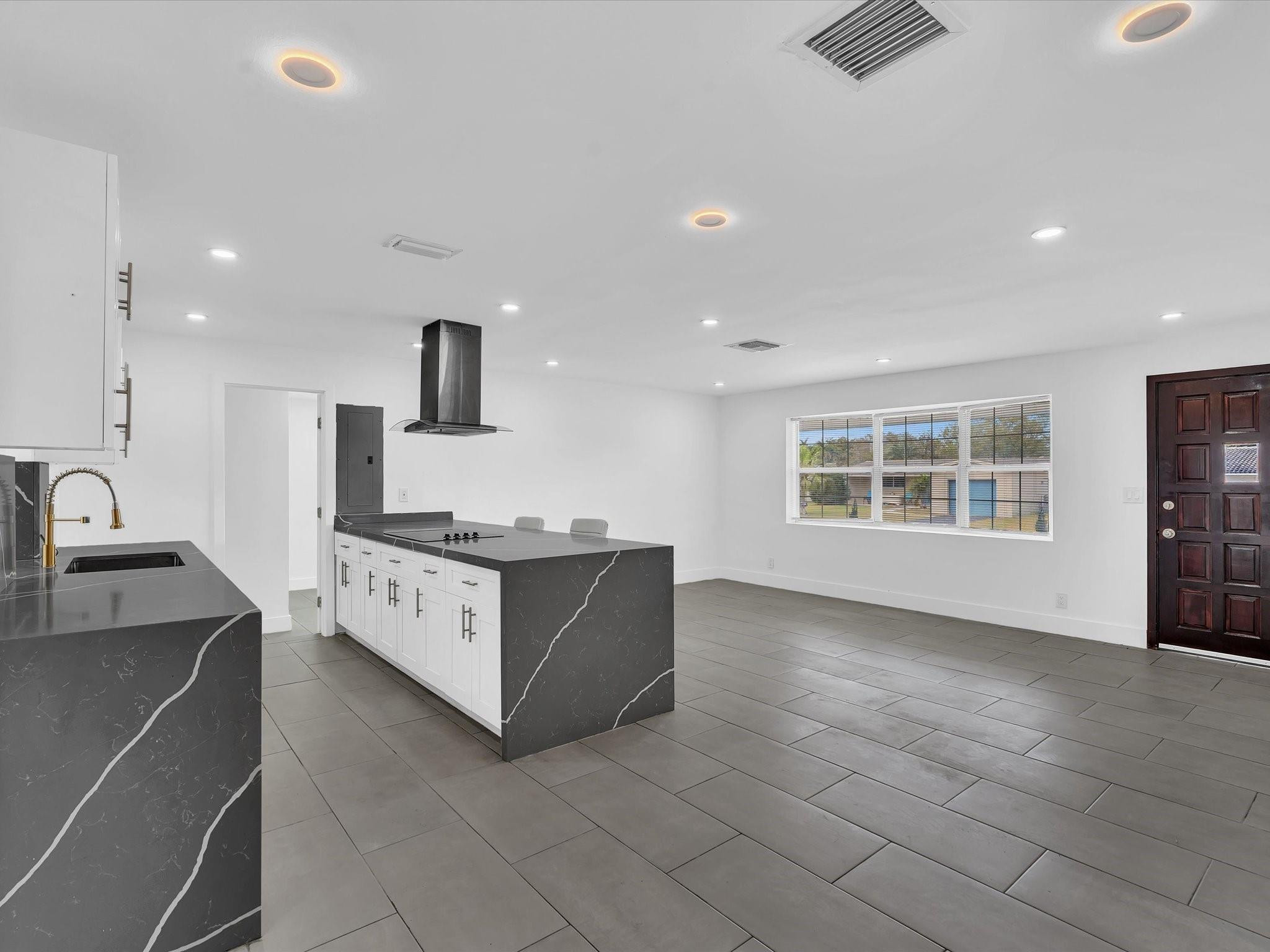 Stirling Lake 48-45 B - Residential