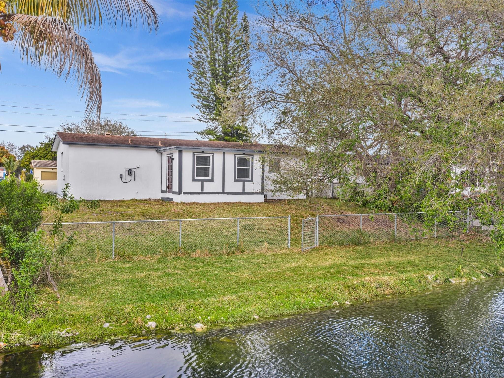 Stirling Lake 48-45 B - Residential