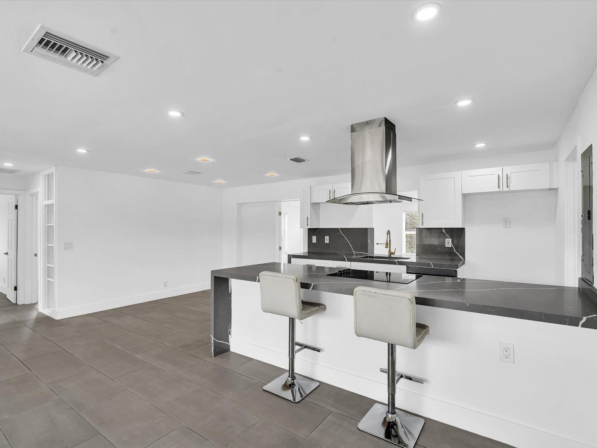 Stirling Lake 48-45 B - Residential