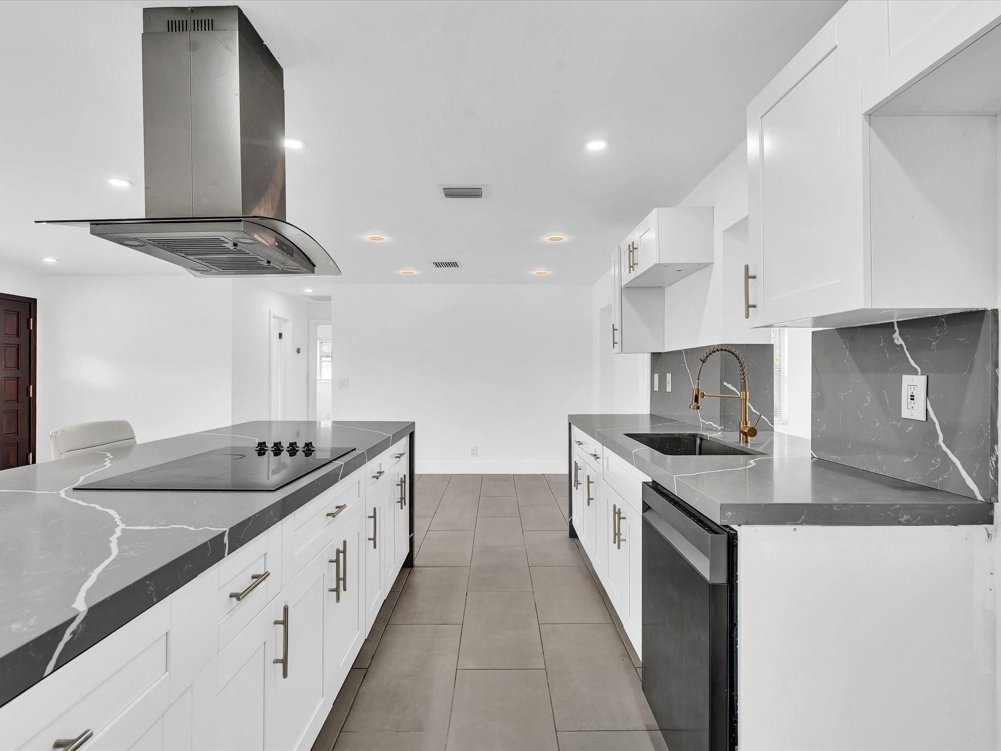 Stirling Lake 48-45 B - Residential