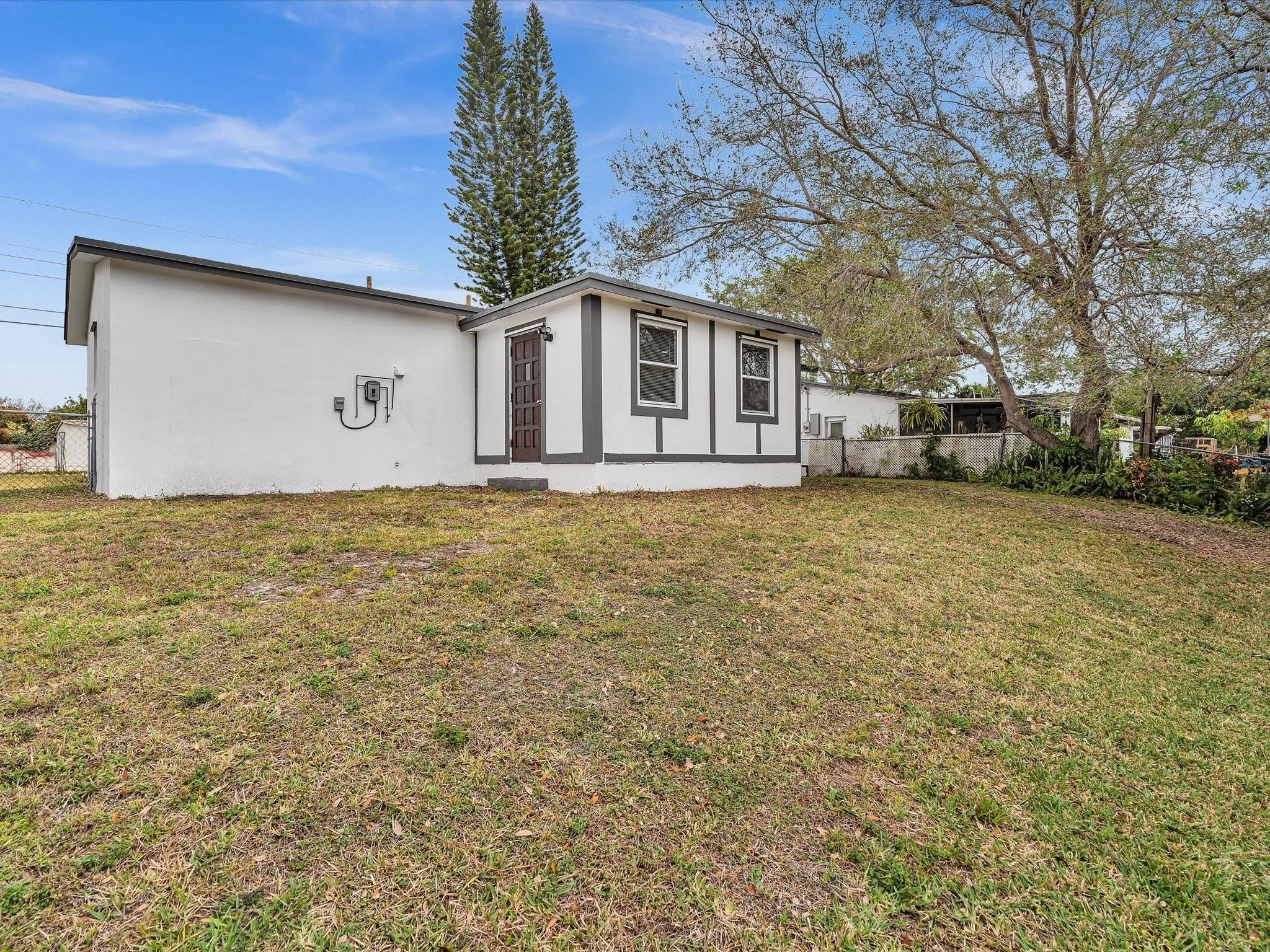 Stirling Lake 48-45 B - Residential