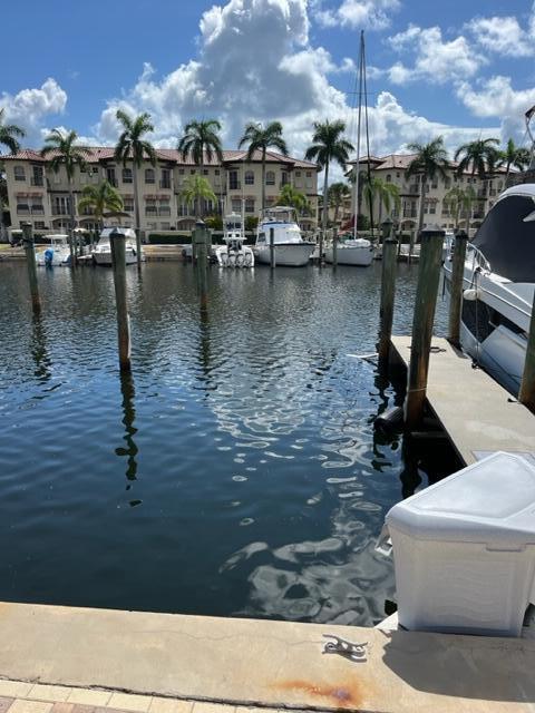 Soveral Marina is a highly sought after safe haven between Jupiter Inlet and Palm Beach Inlet. Marina offers full time management, electric, wifi, fuel service, pump out. Gourmet restaurants, secure parking,