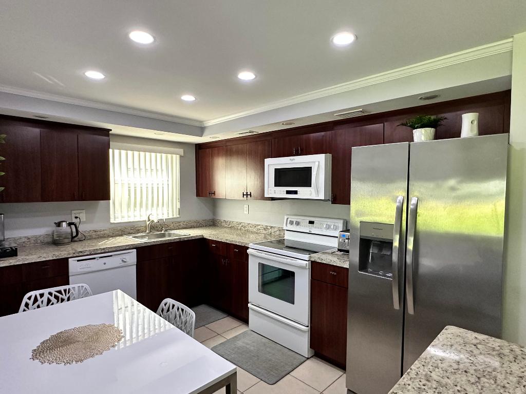 KINGS POINT PIEDMONT CONDOS - Residential