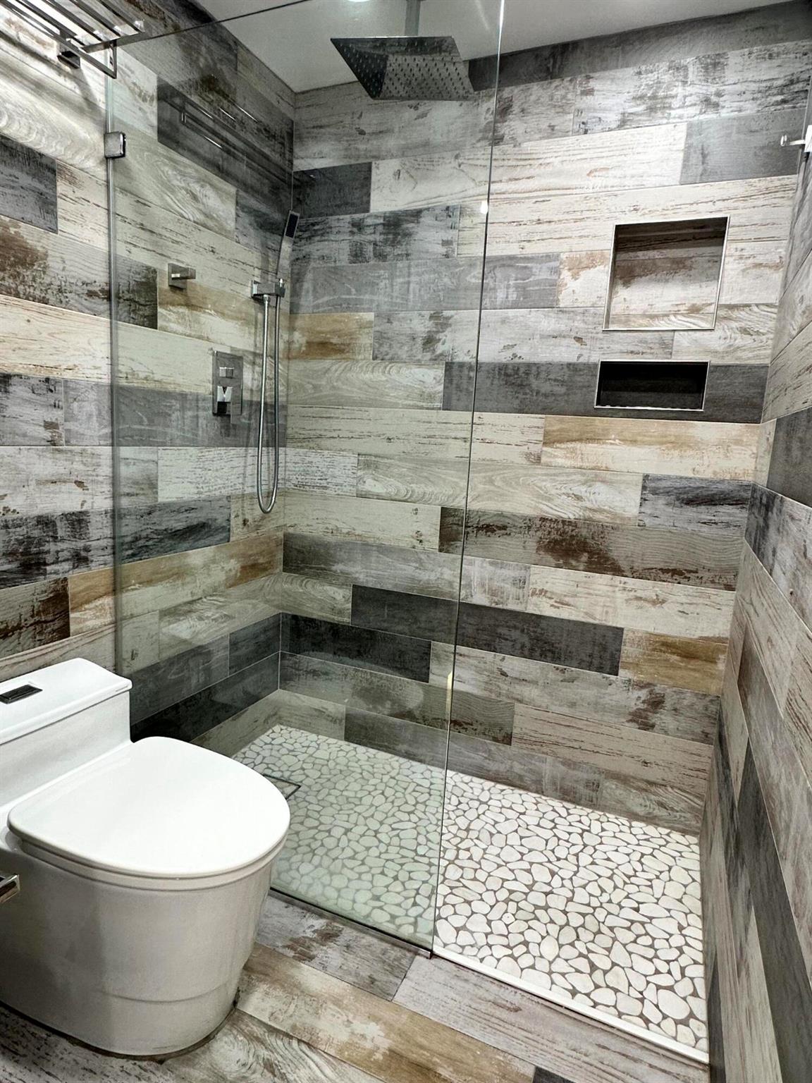 KINGS POINT PIEDMONT COND - Residential