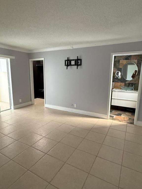 KINGS POINT PIEDMONT CONDOS - Residential