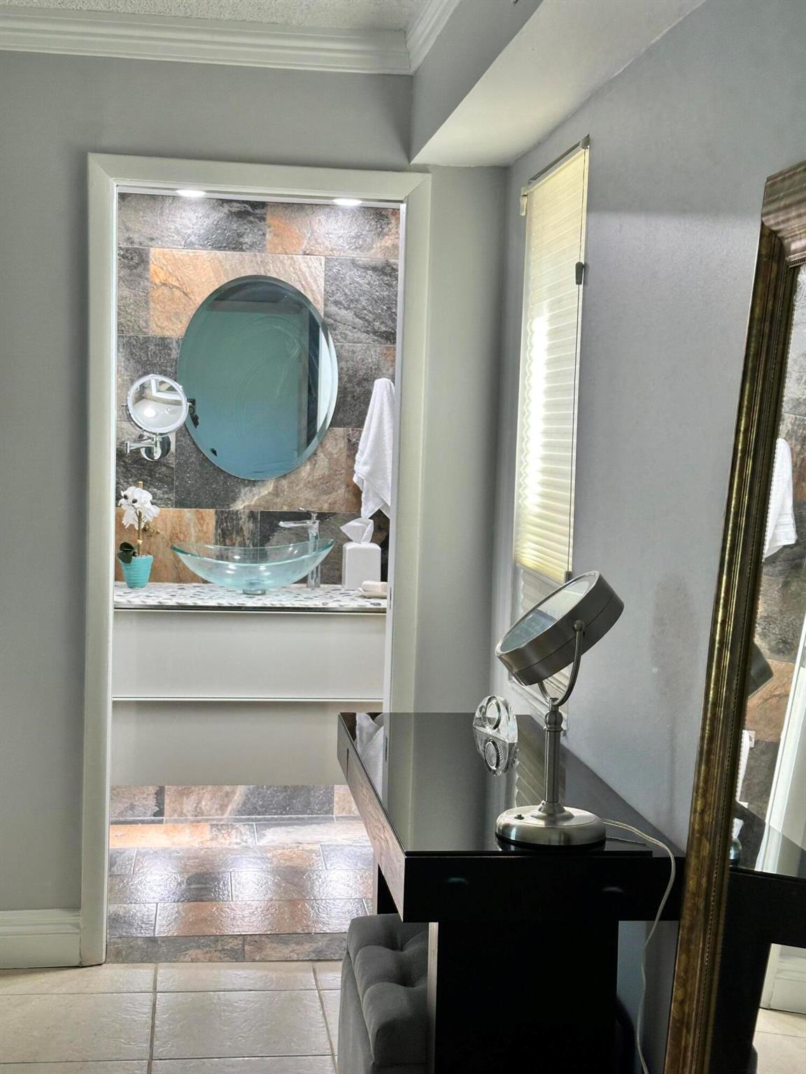 KINGS POINT PIEDMONT COND - Residential