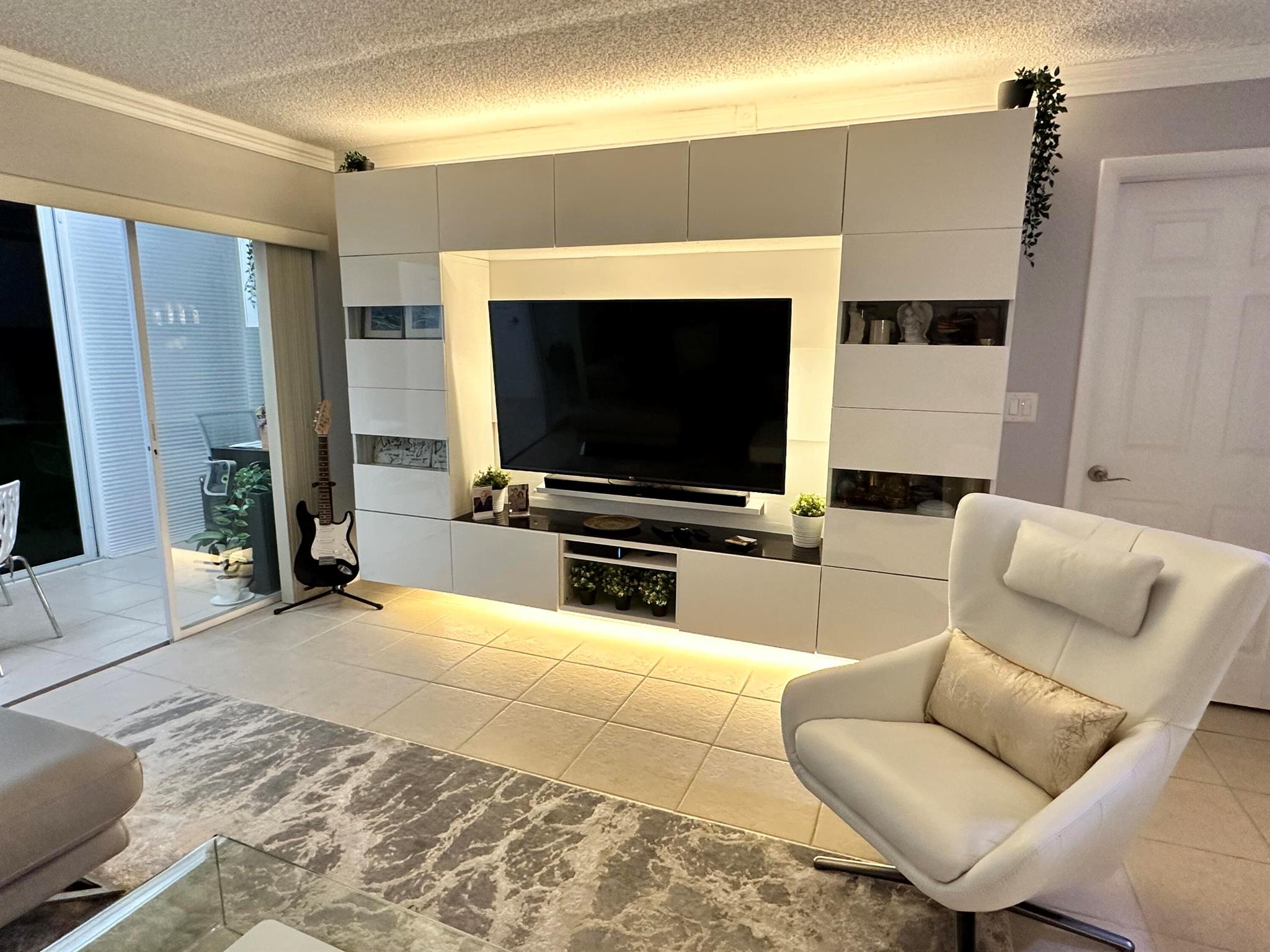 KINGS POINT PIEDMONT COND - Residential