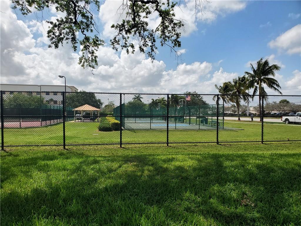 CORAL GATE - Residential