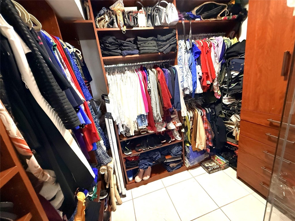 COLONY POINT 4 CONDO - Residential