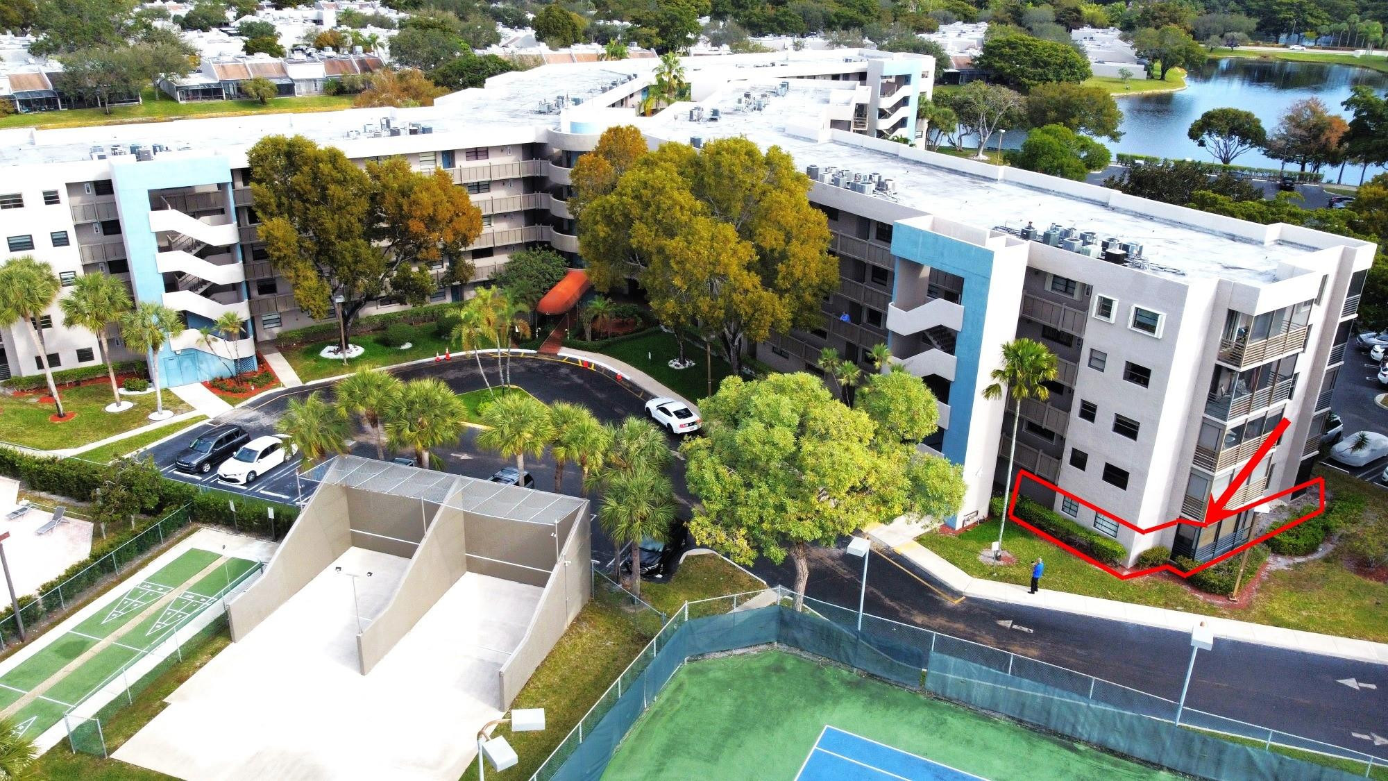 COLONY POINT 4 CONDO - Residential