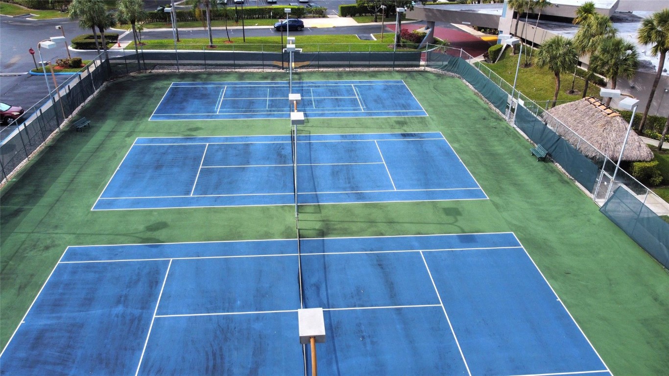 COLONY POINT 4 CONDO - Residential