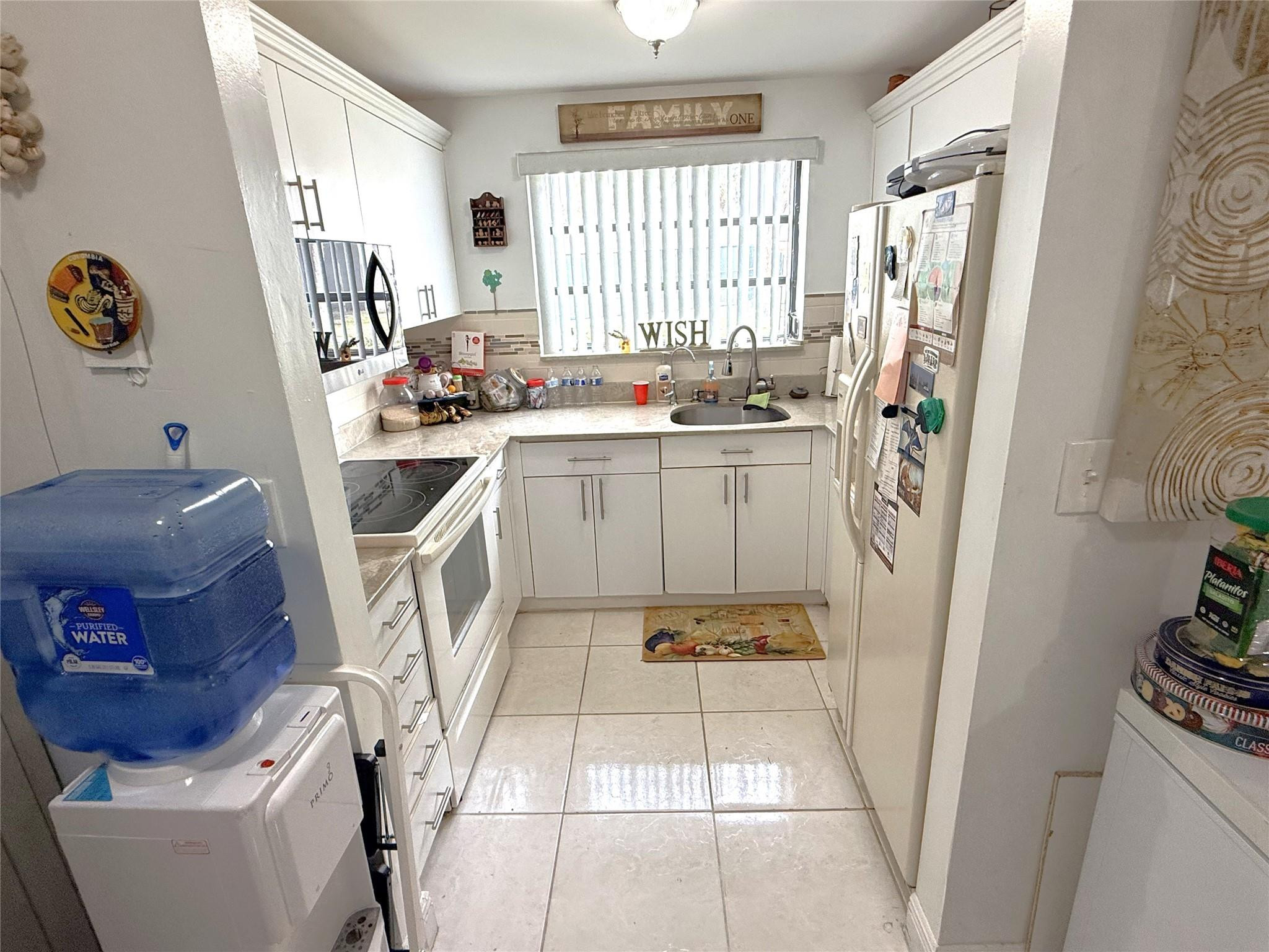 COLONY POINT 4 CONDO - Residential