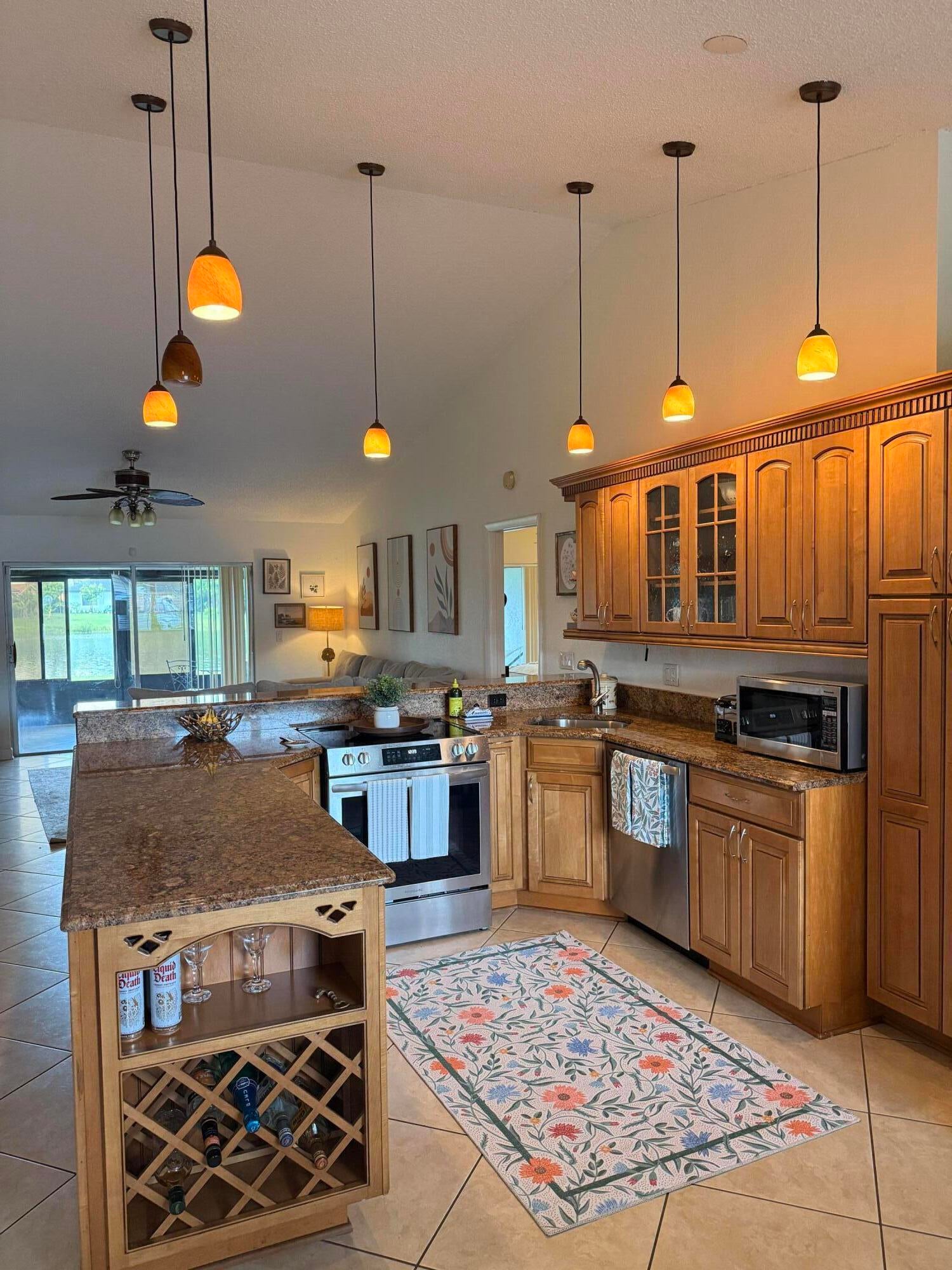 Properties 8499 Lakepoint Court