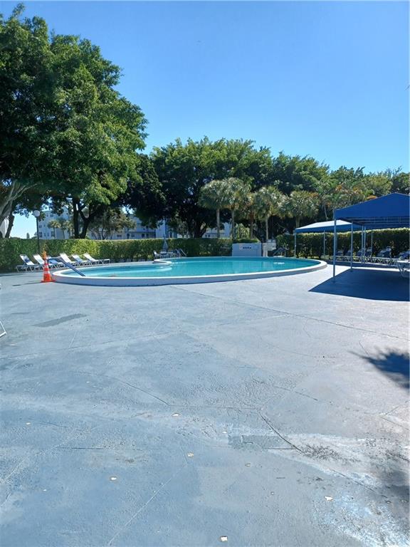 PALM SPRINGS 2 - Residential