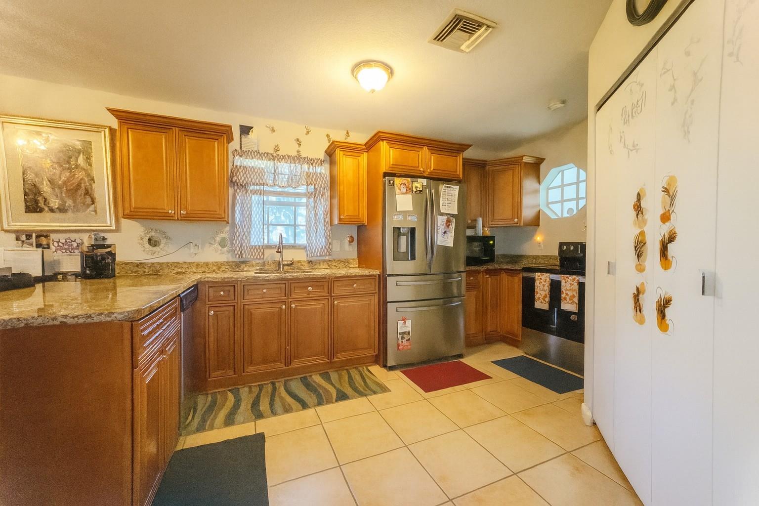 Hibiscus Gardens 10-1 B - Residential
