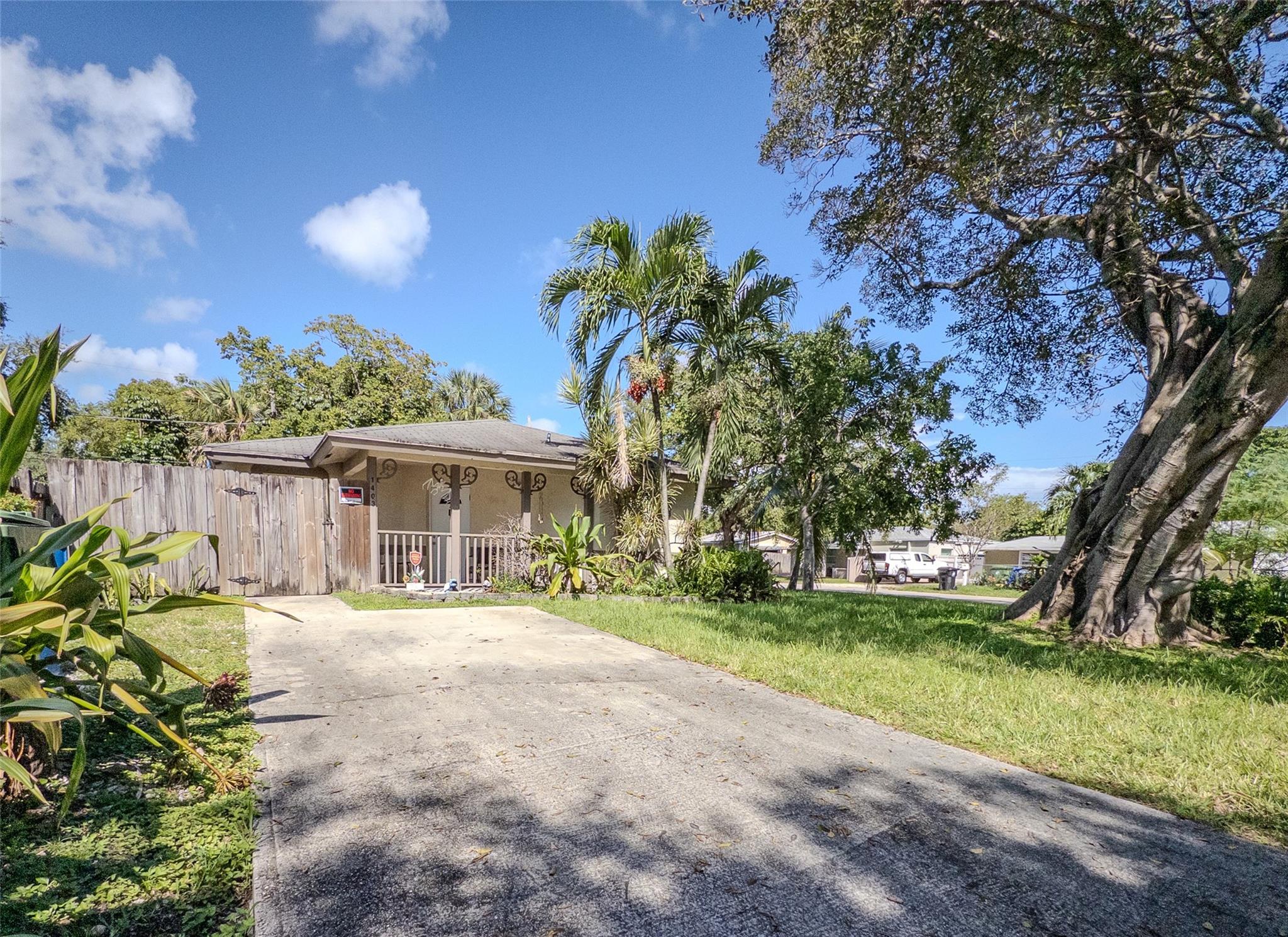 Hibiscus Gardens 10-1 B - Residential