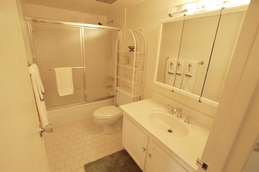 Palm Beach Harbour Club - Residential Lease