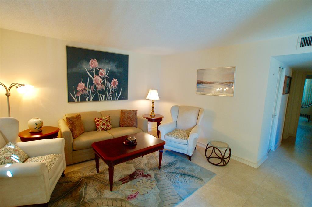 Palm Beach Harbour Club - Residential Lease