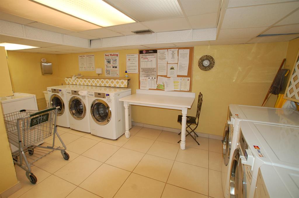 Palm Beach Harbour Club - Residential Lease