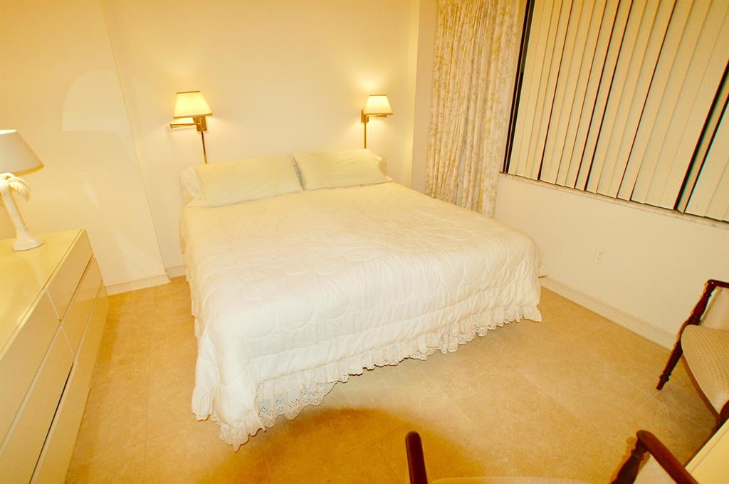 Palm Beach Harbour Club - Residential Lease