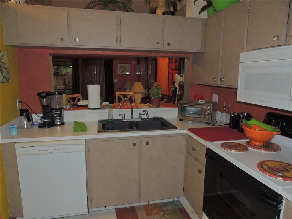 Pines of Oakland Forest W - Residential