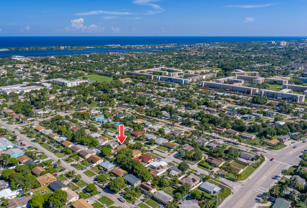 Photo of 171 NE 28TH Court, Boynton Beach, FL 33435 (MLS # B26076204)