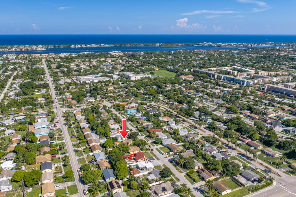 Photo of 171 NE 28TH Court, Boynton Beach, FL 33435 (MLS # B26076204)
