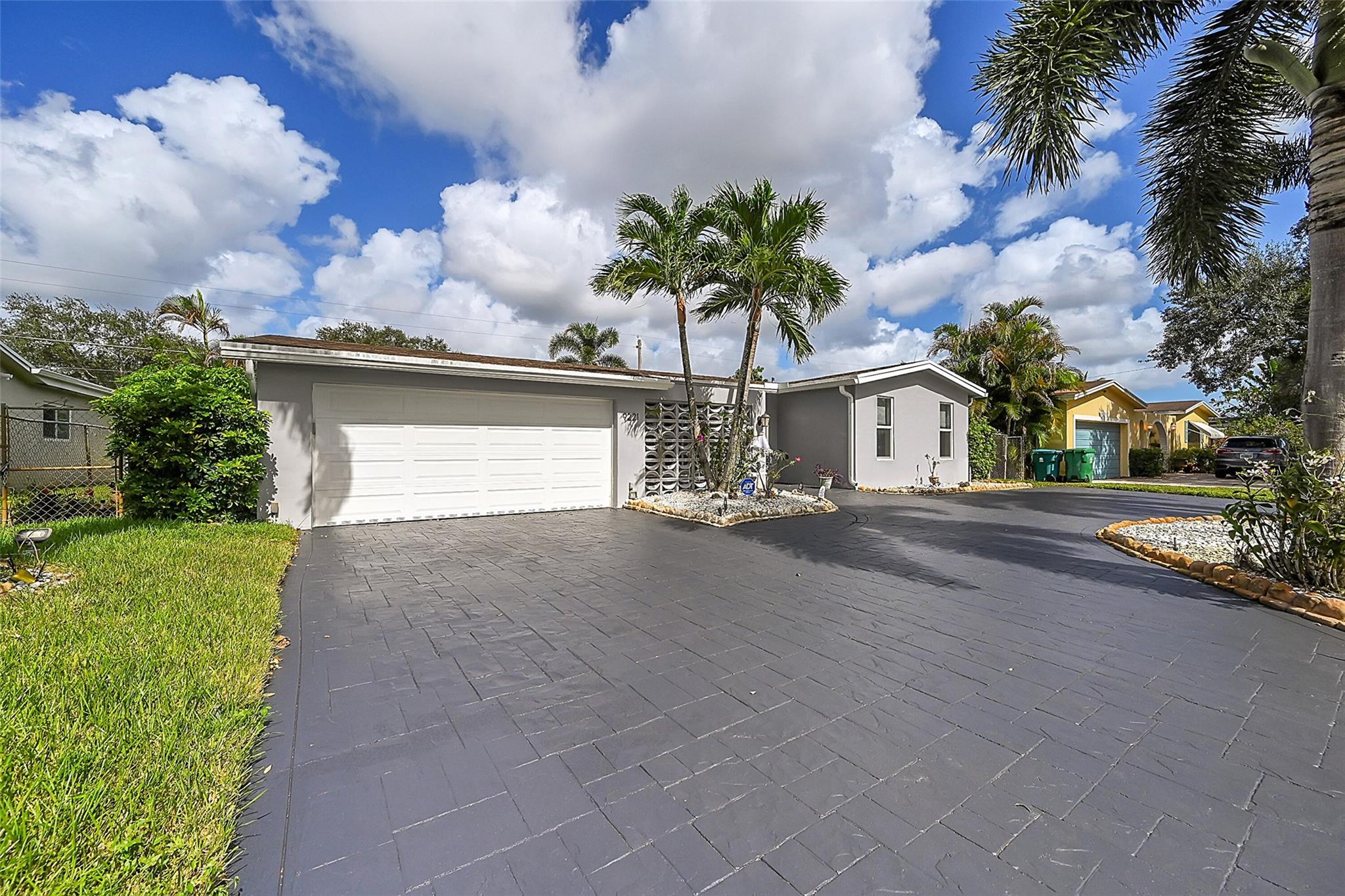 9221 SW 55th Ct
