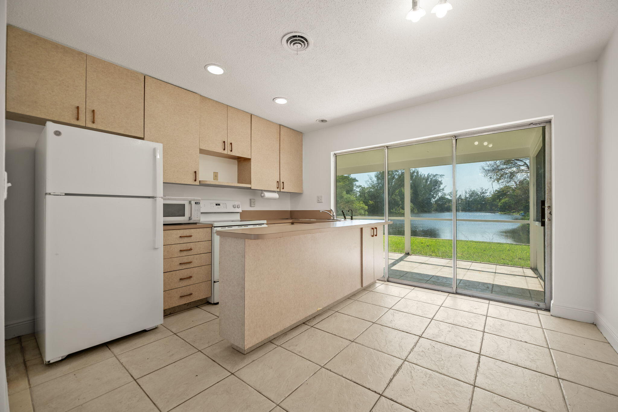 TAMARAC LAKES NORTH - Residential