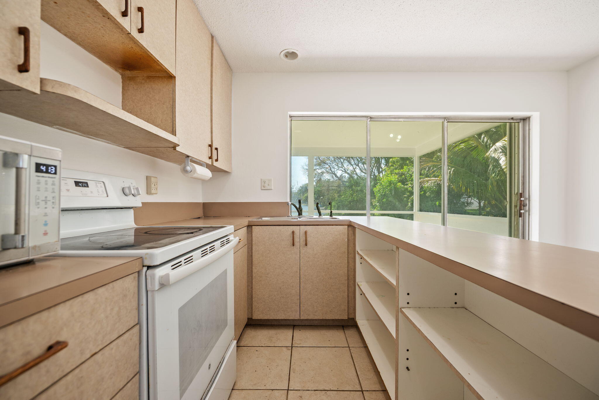 TAMARAC LAKES NORTH - Residential