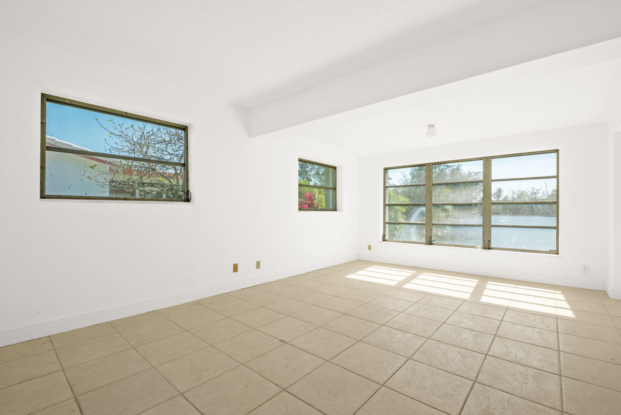 TAMARAC LAKES NORTH - Residential
