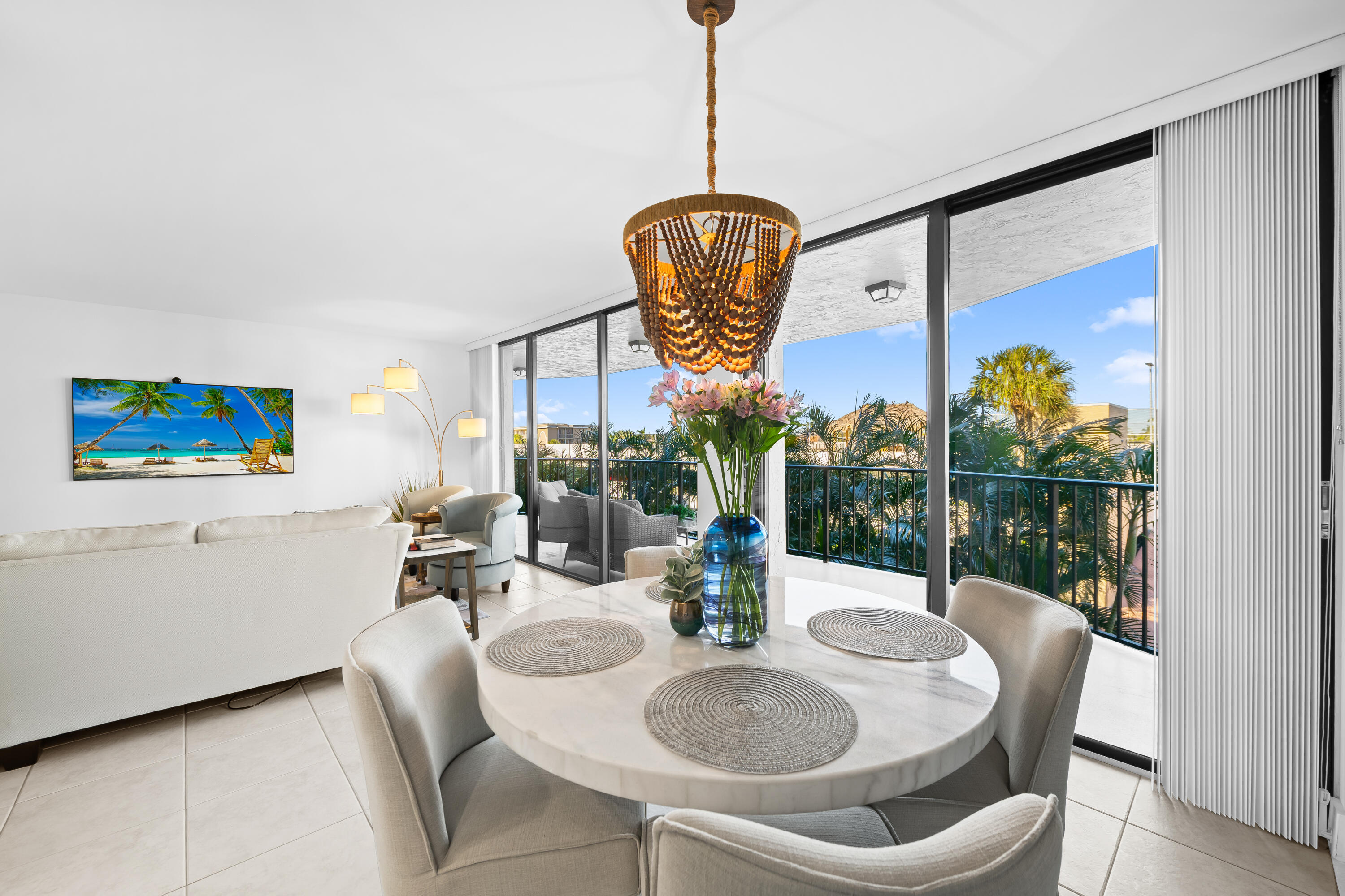 859 Jeffery Street 306