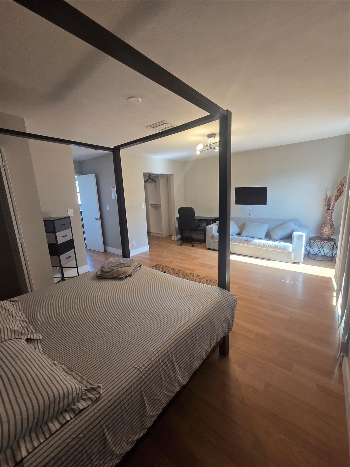 Sunrise 28-42 B - Residential Lease