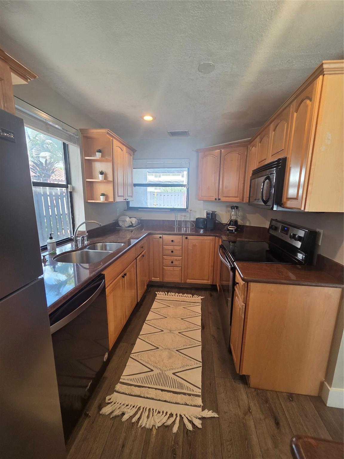 Sunrise 28-42 B - Residential Lease