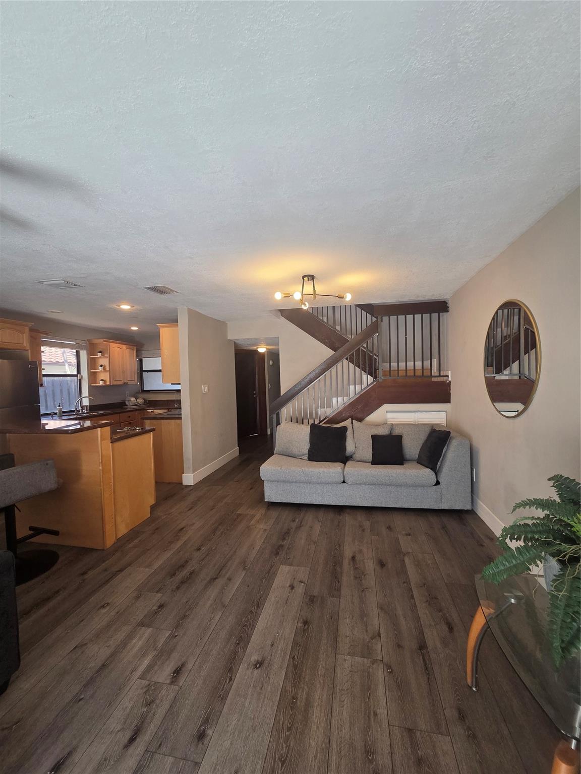 Sunrise 28-42 B - Residential Lease