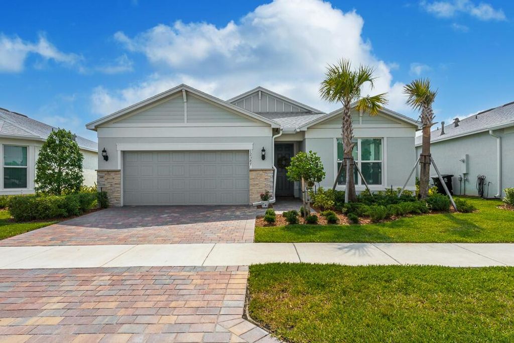 Photo of 12387 SW Sand Dollar Way, Port Saint Lucie, FL 34987 (MLS # R10988139)