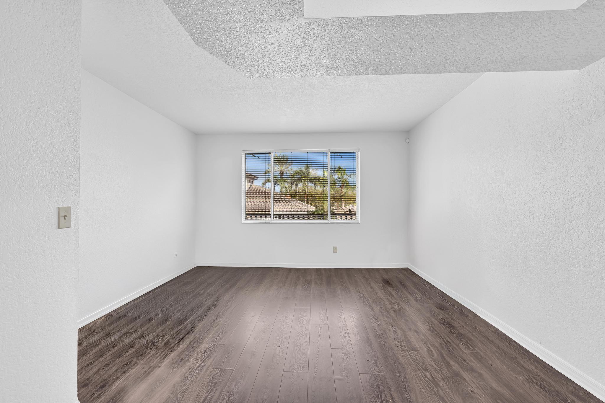 VILLAS DE TUSCANY CONDO - Residential